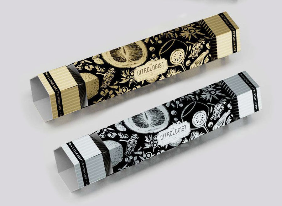 Pair of London Dry and Lemon gin-filled Xmas crackers